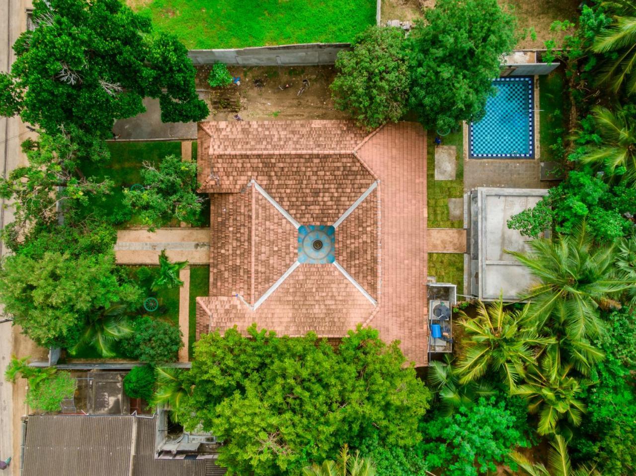 Thambu Illam Hotel Jaffna Exterior photo